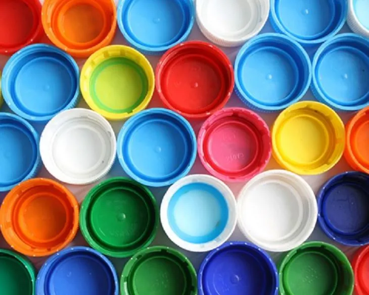 Кришка прес-форми для виготовлення водопровідної шапки або соди