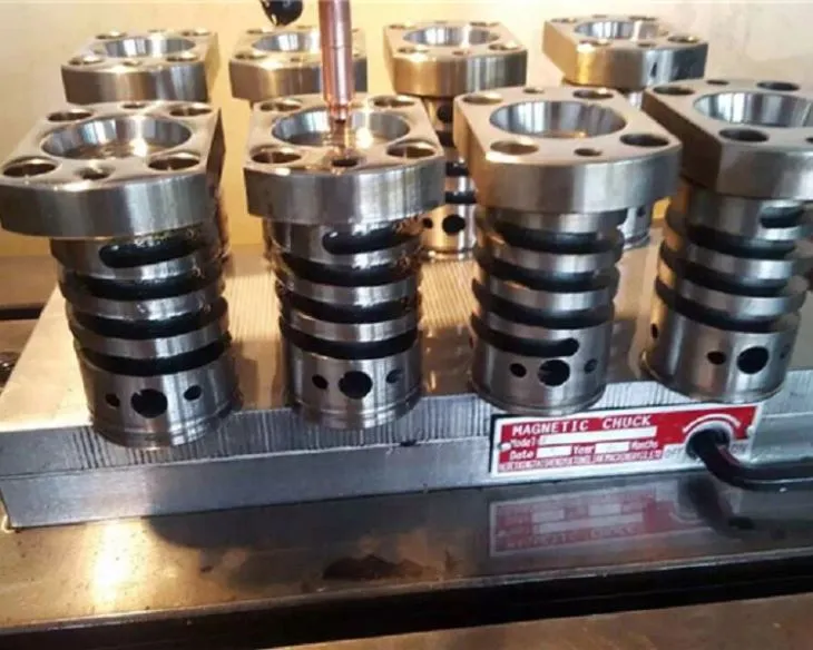 ПЕТ-пляшка преформ прес-форми з гарячим бігуном